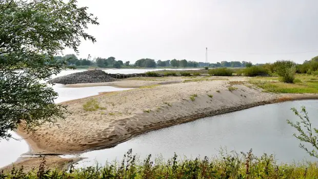 Niedrigwasser an der Elbe bei Wittenberge